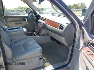 ✅ 2011 Chevrolet Tahoe LTZ • VIN: 1GNSKCE05BR193619 • Лот: 42779642. Опубликован ранее на IAAI с пробегом 164 994 миль. Бесплатный доступ к архиву аукционных продаж из США и подробный отчёт об истории автомобиля на DreamBid. Изображение 5.