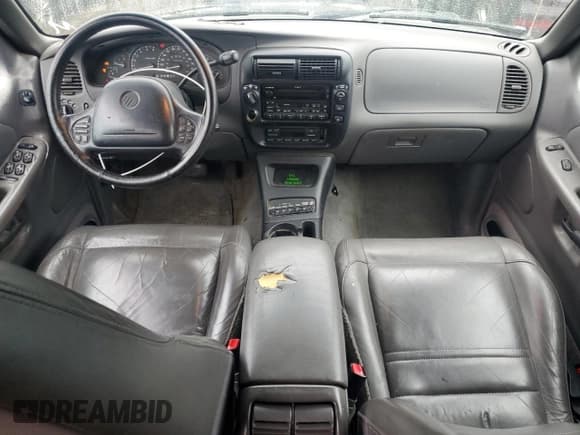 ✅ 2000 Mercury Mountaineer • VIN: 4M2ZU76E5YUJ41085 • Lot: 61559145. Listed on Copart with 236,646 mi. Free auction sales archive from the USA and detailed vehicle history report at DreamBid. Image 8.