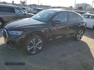 ✅ 2023 Audi Q5 Sportback S line Premium Plus • VIN: WA15AAFY0P2197539 • Lot: 90757215. Wystawiony na Copart z przebiegiem 8 962 mil. Bezpłatny archiwum sprzedaży aukcyjnych z USA i szczegółowy raport historii pojazdu na DreamBid. Zdjęcie 1.