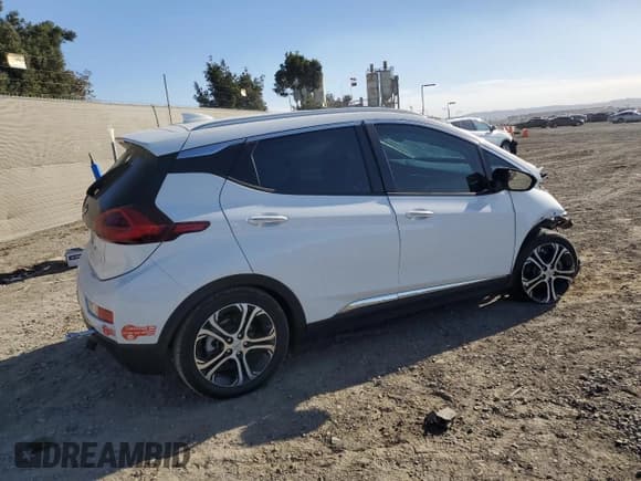✅ 2018 Chevrolet Bolt EV Premier • VIN: 1G1FX6S09J4136667 • Lot: 88350965. Wystawiony na Copart z przebiegiem Nie podano. Bezpłatny archiwum sprzedaży aukcyjnych z USA i szczegółowy raport historii pojazdu na DreamBid. Zdjęcie 3.