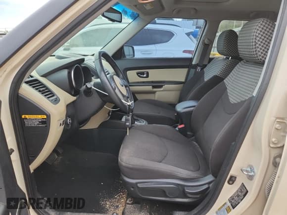 ✅ 2012 Kia Soul + • VIN: KNDJT2A69C7430308 • Лот: 81818365. Опубликован ранее на Copart с пробегом 122 040 миль. Бесплатный доступ к архиву аукционных продаж из США и подробный отчёт об истории автомобиля на DreamBid. Изображение 7.