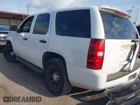 ✅ 2013 Chevrolet Tahoe Commercial • VIN: 1GNLC2E06DR273218 • Lot: 42459013. Wystawiony na IAAI z przebiegiem 181 495 mil. Bezpłatny archiwum sprzedaży aukcyjnych z USA i szczegółowy raport historii pojazdu na DreamBid. Zdjęcie 3.