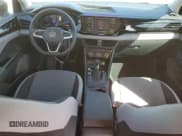 ✅ 2024 Volkswagen Taos S • VIN: 3VV5X7B21RM089887 • Лот: 89696835. Опубликован ранее на Copart с пробегом 18 370 миль. Бесплатный доступ к архиву аукционных продаж из США и подробный отчёт об истории автомобиля на DreamBid. Изображение 8.