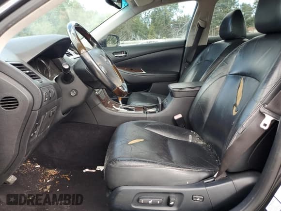 ✅ 2010 Lexus ES 330 • VIN: JTHBK1EG7A2375791 • Лот: 84633245. Опубликован ранее на Copart с пробегом 168 852 миль. Бесплатный доступ к архиву аукционных продаж из США и подробный отчёт об истории автомобиля на DreamBid. Изображение 7.