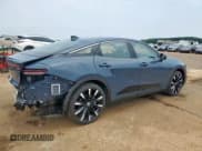 ✅ 2025 Toyota Crown Platinum • VIN: JTDAFAAF7S3013227 • Lot: 70722505. Wystawiony na Copart z przebiegiem 8 015 mil. Bezpłatny archiwum sprzedaży aukcyjnych z USA i szczegółowy raport historii pojazdu na DreamBid. Zdjęcie 3.