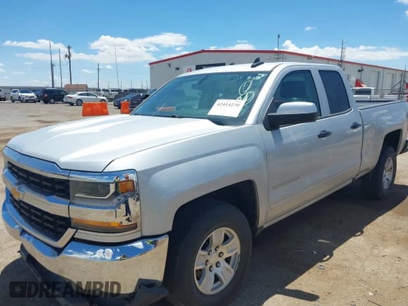 ✅ 2019 Chevrolet Silverado 1500 LT • VIN: 2GCRCPECXK1135990 • Lot: 42414230. Wystawiony na IAAI z przebiegiem 105 985 mil. Bezpłatny archiwum sprzedaży aukcyjnych z USA i szczegółowy raport historii pojazdu na DreamBid. Zdjęcie 18.