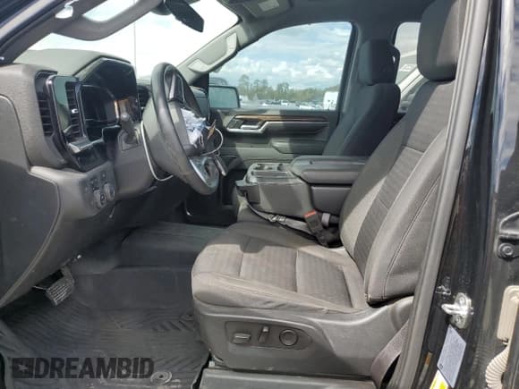 ✅ 2024 Chevrolet Silverado 2500HD LT • VIN: 1GC5YNE78RF135285 • Лот: 87077495. Опубликован ранее на Copart с пробегом 66 721 миль. Бесплатный доступ к архиву аукционных продаж из США и подробный отчёт об истории автомобиля на DreamBid. Изображение 7.