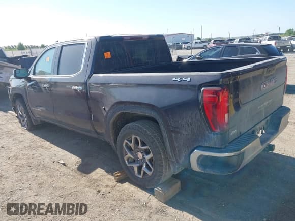 ✅ 2022 GMC Sierra 1500 SLT • VIN: 3GTUUDED3NG546299 • Лот: 42248227. Опубликован ранее на IAAI с пробегом 52 555 миль. Бесплатный доступ к архиву аукционных продаж из США и подробный отчёт об истории автомобиля на DreamBid. Изображение 3.