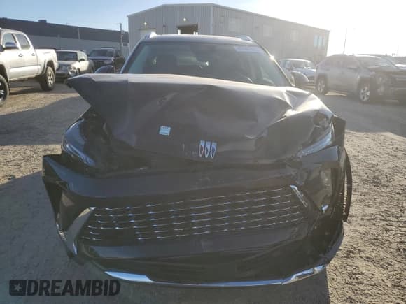 ✅ 2024 Buick Envision Avenir • VIN: LRBFZSE41RD056265 • Lot: 82067465. Wystawiony na Copart z przebiegiem 13 325 mil. Bezpłatny archiwum sprzedaży aukcyjnych z USA i szczegółowy raport historii pojazdu na DreamBid. Zdjęcie 5.