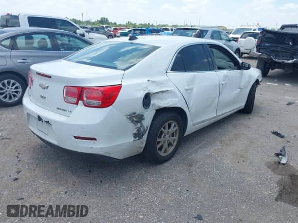 2014 Chevrolet Malibu LS with VIN 1G11A5SL4EF242051, listed as a IAAI auction lot 42832544 with 165,864 mi miles and . Bid and sale history available at DreamBid. Image 4.