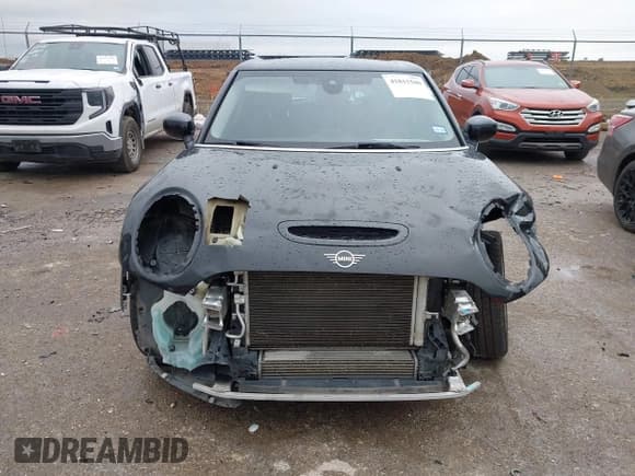 ✅ 2021 MINI Clubman Cooper S • VIN: WMWLV7C06M2N88853 • Lot: 41815500. Listed on IAAI with 43,299 mi. Free auction sales archive from the USA and detailed vehicle history report at DreamBid. Image 13.