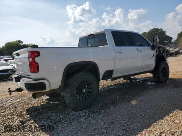 ✅ 2020 Chevrolet Silverado 2500HD LTZ • VIN: 1GC4YPEY7LF252816 • Lot: 66037495. Wystawiony na Copart z przebiegiem 126 886 mil. Bezpłatny archiwum sprzedaży aukcyjnych z USA i szczegółowy raport historii pojazdu na DreamBid. Zdjęcie 3.