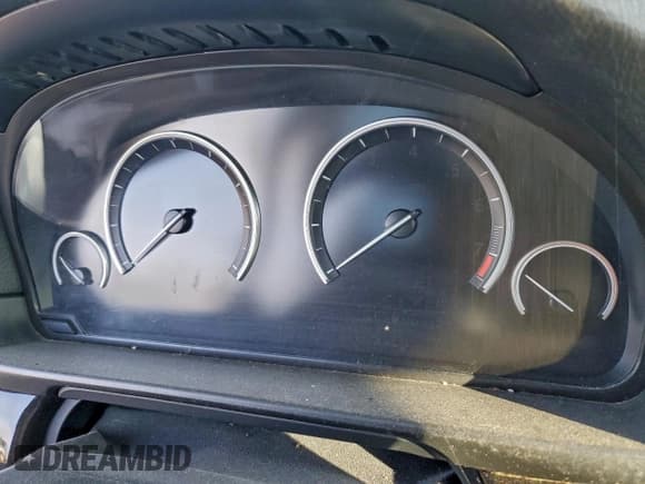 ✅ 2016 BMW 5 Series 535i • VIN: WBA5B1C57GG133401 • Lot: 95494795. Wystawiony na Copart z przebiegiem Nie podano. Bezpłatny archiwum sprzedaży aukcyjnych z USA i szczegółowy raport historii pojazdu na DreamBid. Zdjęcie 9.