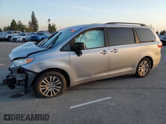 ✅ 2017 Toyota Sienna XLE • VIN: 5TDYZ3DC6HS779251 • Lot: 91639035. Listed on Copart with 109,407 mi. Free auction sales archive from the USA and detailed vehicle history report at DreamBid. Image 1.