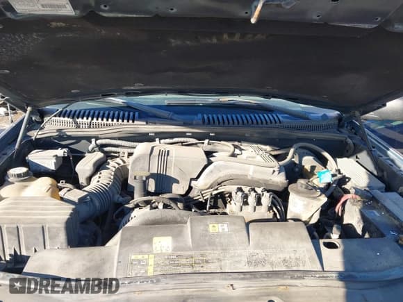 ✅ 2002 Ford Explorer XLS • VIN: 1FMZU72E22UC92870 • Lot: 43871339. Listed on IAAI with 228,659 mi. Free auction sales archive from the USA and detailed vehicle history report at DreamBid. Image 10.