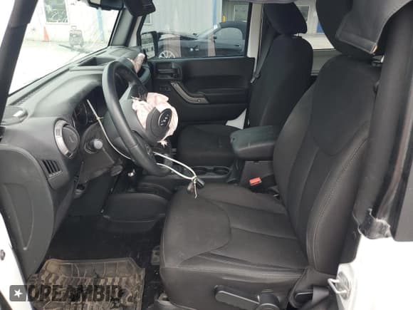 ✅ 2018 Jeep Wrangler Sport S • VIN: 1C4GJWAG4JL847775 • Lot: 71113235. Listed on Copart with 130,505 mi. Free auction sales archive from the USA and detailed vehicle history report at DreamBid. Image 7.