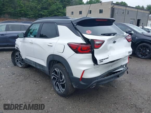 2025 Chevrolet TrailBlazer RS с VIN KL79MUSLXSB042240, выставлен на аукционе IAAI как лот 42485060 с пробегом 6 141 миль миль и . История ставок и продаж доступна на DreamBid. Изображение 3.