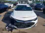 2022 Chevrolet Malibu RS z VIN 1G1ZG5STXNF207550, wystawiony jako IAAI lot #43280570 z przebiegiem 58 957 mil mil oraz . Historia ofert i sprzedaży dostępna na DreamBid. Obrazek 12.