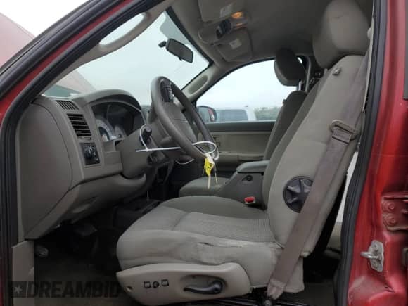 2007 Dodge Dakota SLT с VIN 1D7HE48K07S173426, выставлен на аукционе Copart как лот 71843254 с пробегом 205 125 миль миль и Списание • Salvage title. История ставок и продаж доступна на DreamBid. Изображение 7.