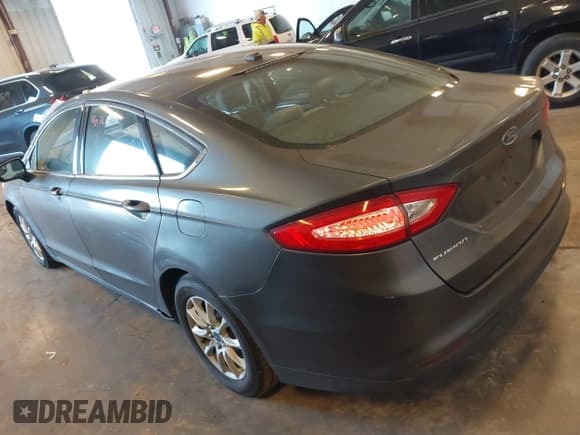 ✅ 2016 Ford Fusion S • VIN: 3FA6P0G7XGR376424 • Lot: 43582228. Wystawiony na IAAI z przebiegiem 89 992 mil. Bezpłatny archiwum sprzedaży aukcyjnych z USA i szczegółowy raport historii pojazdu na DreamBid. Zdjęcie 3.