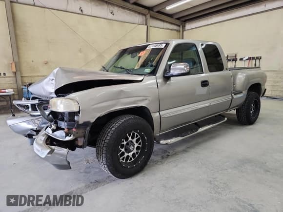 ✅ 1999 GMC Sierra 1500 SLE • VIN: 1GTEK19T7XZ520785 • Лот: 67946695. Опубликован ранее на Copart с пробегом 306 015 миль. Бесплатный доступ к архиву аукционных продаж из США и подробный отчёт об истории автомобиля на DreamBid. Изображение 1.