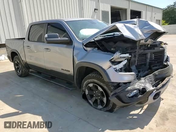 2020 Ram 1500 Rebel z VIN 1C6RRELT0LN303553, wystawiony jako Copart lot #53488355 z przebiegiem 110 673 mil mil oraz Szkoda całkowita • Salvage title. Historia ofert i sprzedaży dostępna na DreamBid. Obrazek 13.