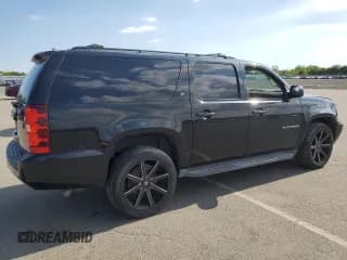 ✅ 2013 Chevrolet Suburban LT • VIN: 1GNSKJE76DR102183 • Lot: 56272494. Wystawiony na Copart z przebiegiem 122 679 mil. Bezpłatny archiwum sprzedaży aukcyjnych z USA i szczegółowy raport historii pojazdu na DreamBid. Zdjęcie 3.
