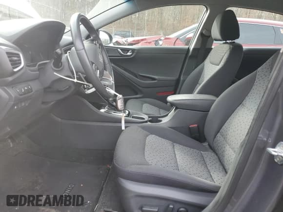 ✅ 2018 Hyundai Ioniq SEL • VIN: KMHC75LC8JU096431 • Lot: 82085464. Wystawiony na Copart z przebiegiem 100 625 mil. Bezpłatny archiwum sprzedaży aukcyjnych z USA i szczegółowy raport historii pojazdu na DreamBid. Zdjęcie 7.