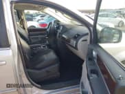 ✅ 2010 Chrysler Town & Country Touring Plus • VIN: 2A4RR8D15AR405688 • Lot: 43183852. Wystawiony na IAAI z przebiegiem 224 880 mil. Bezpłatny archiwum sprzedaży aukcyjnych z USA i szczegółowy raport historii pojazdu na DreamBid. Zdjęcie 5.