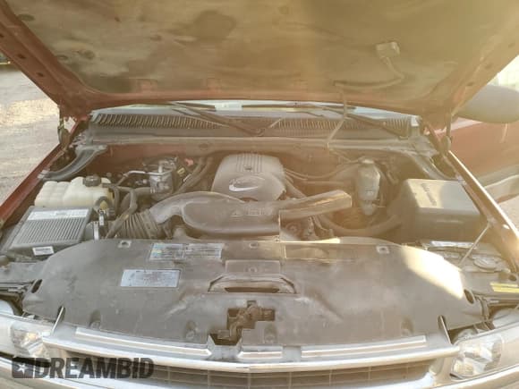 ✅ 2002 Chevrolet Suburban LT • VIN: 1GNFK16Z22J249128 • Лот: 82448744. Опубликован ранее на Copart с пробегом 281 642 миль. Бесплатный доступ к архиву аукционных продаж из США и подробный отчёт об истории автомобиля на DreamBid. Изображение 12.