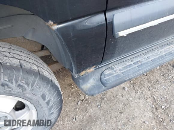 ✅ 2002 Chevrolet Suburban LT • VIN: 3GNFK16Z92G251346 • Lot: 41966201. Wystawiony na IAAI z przebiegiem 362 492 mil. Bezpłatny archiwum sprzedaży aukcyjnych z USA i szczegółowy raport historii pojazdu na DreamBid. Zdjęcie 15.