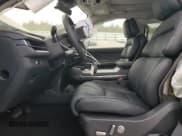 ✅ 2025 Lincoln Navigator Reserve • VIN: 5LMJJ2LGXSEL13383 • Lot: 81523735. Wystawiony na Copart z przebiegiem 799 mil. Bezpłatny archiwum sprzedaży aukcyjnych z USA i szczegółowy raport historii pojazdu na DreamBid. Zdjęcie 7.