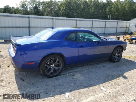 ✅ 2018 Dodge Challenger SXT Plus • VIN: 2C3CDZAG8JH270743 • Lot: 70089075. Wystawiony na Copart z przebiegiem 179 384 mil. Bezpłatny archiwum sprzedaży aukcyjnych z USA i szczegółowy raport historii pojazdu na DreamBid. Zdjęcie 3.