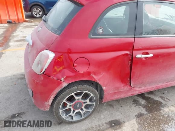 ✅ 2012 FIAT 500 Sport • VIN: 3C3CFFBR3CT126441 • Lot: 43755958. Wystawiony na IAAI z przebiegiem 121 972 mil. Bezpłatny archiwum sprzedaży aukcyjnych z USA i szczegółowy raport historii pojazdu na DreamBid. Zdjęcie 6.