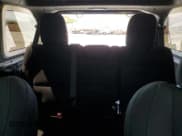 ✅ 2021 Jeep Wrangler Unlimited Rubicon • VIN: 1C4JJXFM4MW822887 • Lot: 81041205. Wystawiony na Copart z przebiegiem 100 601 mil. Bezpłatny archiwum sprzedaży aukcyjnych z USA i szczegółowy raport historii pojazdu na DreamBid. Zdjęcie 10.