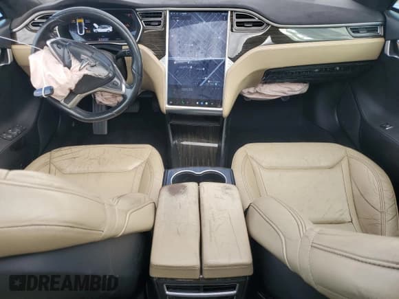 ✅ 2016 Tesla Model S 90D • VIN: 5YJSA1E26GF125389 • Lot: 86315025. Wystawiony na Copart z przebiegiem 112 909 mil. Bezpłatny archiwum sprzedaży aukcyjnych z USA i szczegółowy raport historii pojazdu na DreamBid. Zdjęcie 8.