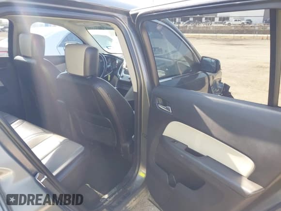 ✅ 2012 GMC Terrain SLT-1 • VIN: 2GKALUEK9C6324920 • Lot: 43035330. Wystawiony na IAAI z przebiegiem 138 853 mil. Bezpłatny archiwum sprzedaży aukcyjnych z USA i szczegółowy raport historii pojazdu na DreamBid. Zdjęcie 8.