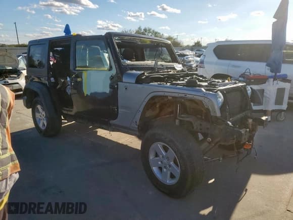 ✅ 2018 Jeep Wrangler Unlimited Freedom • VIN: 1C4BJWDG5JL896067 • Lot: 90419545. Wystawiony na Copart z przebiegiem 60 941 mil. Bezpłatny archiwum sprzedaży aukcyjnych z USA i szczegółowy raport historii pojazdu na DreamBid. Zdjęcie 4.