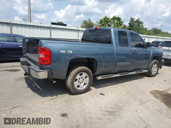 ✅ 2011 Chevrolet Silverado 1500 LT • VIN: 1GCRKSE38BZ239374 • Lot: 65567264. Listed on Copart with 133,080 mi. Free auction sales archive from the USA and detailed vehicle history report at DreamBid. Image 3.