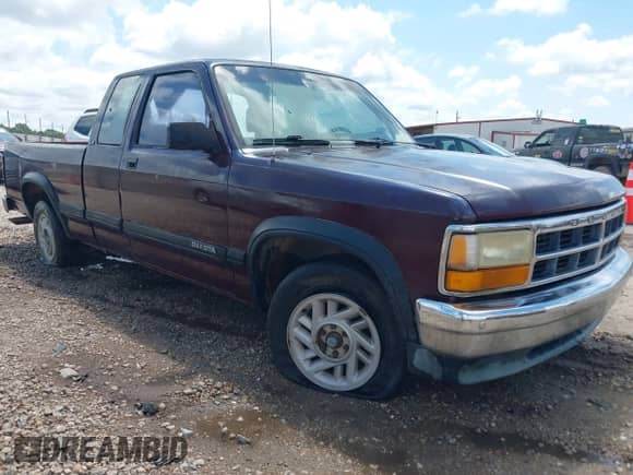 1992 Dodge Dakota с VIN 1B7FL23X0NS668429, выставлен на аукционе IAAI как лот 42609695 с пробегом 147 145 миль миль и . История ставок и продаж доступна на DreamBid. Изображение 1.