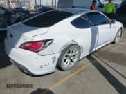 ✅ 2014 Hyundai Genesis Coupe 2.0T • VIN: KMHHT6KD7EU114120 • Lot: 43400811. Listed on IAAI with 129,627 mi. Free auction sales archive from the USA and detailed vehicle history report at DreamBid. Image 4.