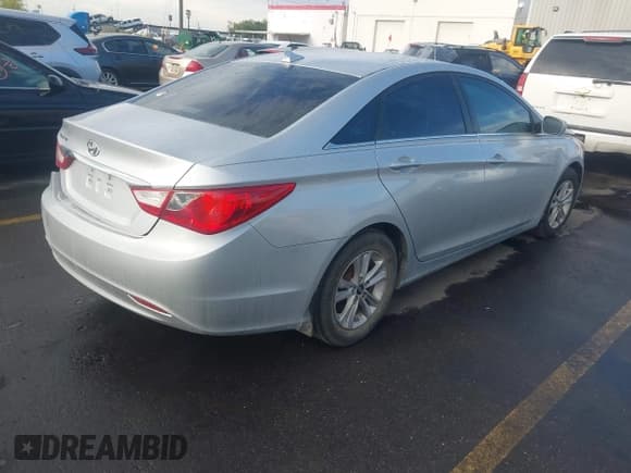 ✅ 2013 Hyundai Sonata GLS • VIN: 5NPEB4AC5DH740619 • Лот: 43305019. Опубликован ранее на IAAI с пробегом 132 546 миль. Бесплатный доступ к архиву аукционных продаж из США и подробный отчёт об истории автомобиля на DreamBid. Изображение 4.
