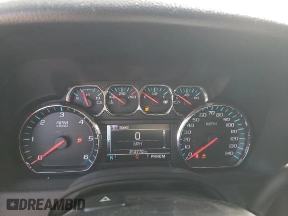 ✅ 2015 Chevrolet Suburban LTZ • VIN: 1GNSCKKC8FR552277 • Lot: 71615094. Wystawiony na Copart z przebiegiem 212 770 mil. Bezpłatny archiwum sprzedaży aukcyjnych z USA i szczegółowy raport historii pojazdu na DreamBid. Zdjęcie 9.