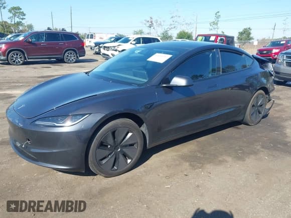 ✅ 2024 Tesla Model 3 • VIN: 5YJ3E1EA7RF762374 • Lot: 43613297. Wystawiony na IAAI z przebiegiem 19 720 mil. Bezpłatny archiwum sprzedaży aukcyjnych z USA i szczegółowy raport historii pojazdu na DreamBid. Zdjęcie 2.
