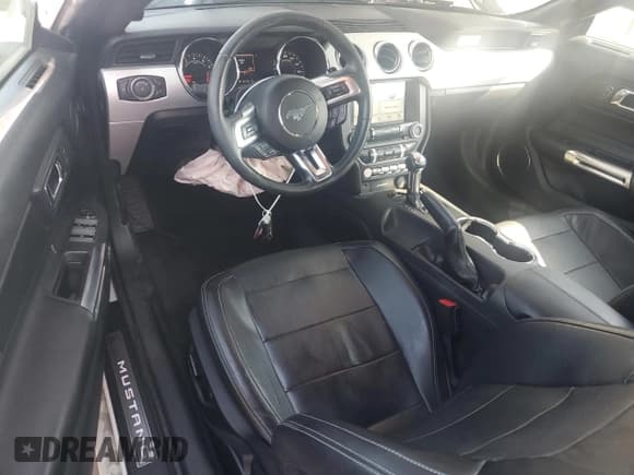 ✅ 2016 Ford Mustang EcoBoost Premium • VIN: 1FATP8UH1G5291098 • Lot: 87462145. Listed on Copart with 88,186 mi. Free auction sales archive from the USA and detailed vehicle history report at DreamBid. Image 8.