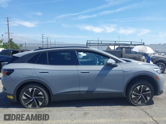 ✅ 2022 Volkswagen ID.4 Pro • VIN: WVGRMPE29NP065406 • Lot: 42328583. Wystawiony na IAAI z przebiegiem 30 210 mil. Bezpłatny archiwum sprzedaży aukcyjnych z USA i szczegółowy raport historii pojazdu na DreamBid. Zdjęcie 14.