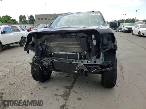 ✅ 2024 GMC Sierra 1500 AT4X • VIN: 3GTUUFE88RG339864 • Лот: 63791845. Опубликован ранее на Copart с пробегом 10 862 миль. Бесплатный доступ к архиву аукционных продаж из США и подробный отчёт об истории автомобиля на DreamBid. Изображение 14.