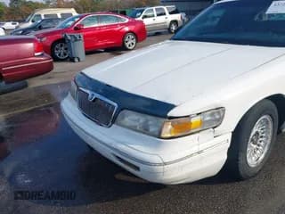 ✅ 1995 Mercury Grand Marquis LS • VIN: 2MELM75W4SX677949 • Lot: 43728062. Wystawiony na IAAI z przebiegiem 234 482 mil. Bezpłatny archiwum sprzedaży aukcyjnych z USA i szczegółowy raport historii pojazdu na DreamBid. Zdjęcie 6.