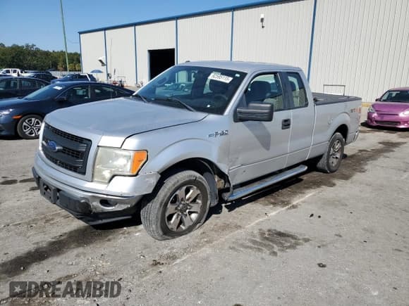 ✅ 2013 Ford F-150 STX • VIN: 1FTFX1CF2DKG16580 • Lot: 92595115. Listed on Copart with 206,038 mi. Free auction sales archive from the USA and detailed vehicle history report at DreamBid. Image 1.