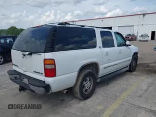✅ 2002 Chevrolet Suburban LS • VIN: 3GNEC16Z92G208330 • Lot: 41907799. Wystawiony na IAAI z przebiegiem 469 040 mil. Bezpłatny archiwum sprzedaży aukcyjnych z USA i szczegółowy raport historii pojazdu na DreamBid. Zdjęcie 4.